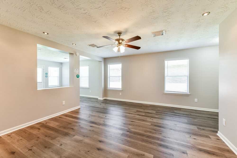 10247 Country Squire Blvd #1 - Photo 5 of 16