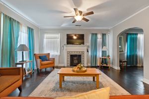 featured image of 2045 Bullard St