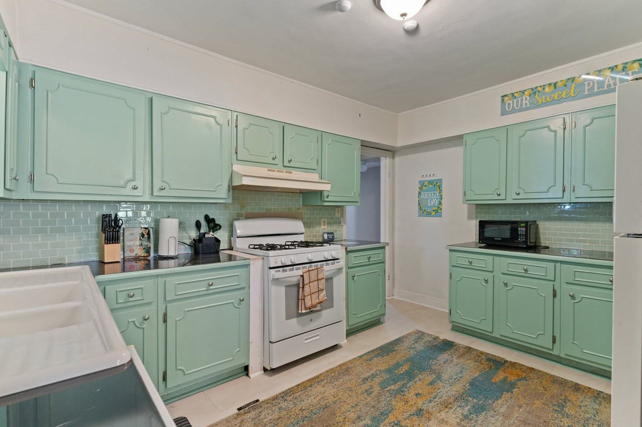 2045 Bullard St #1043526P - Photo 4 of 50