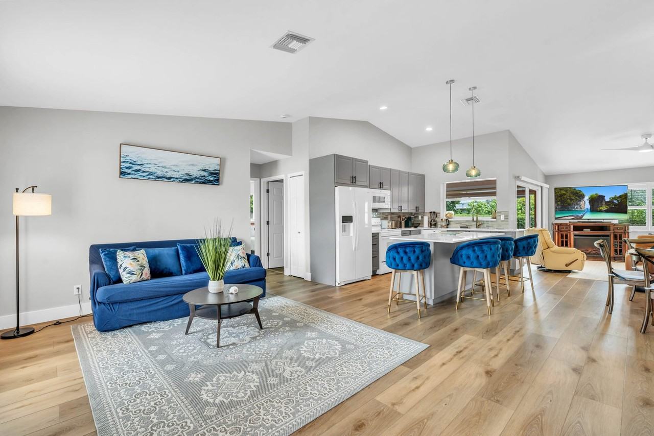 81 Wickliffe Dr #1073563P - Photo 2 of 33