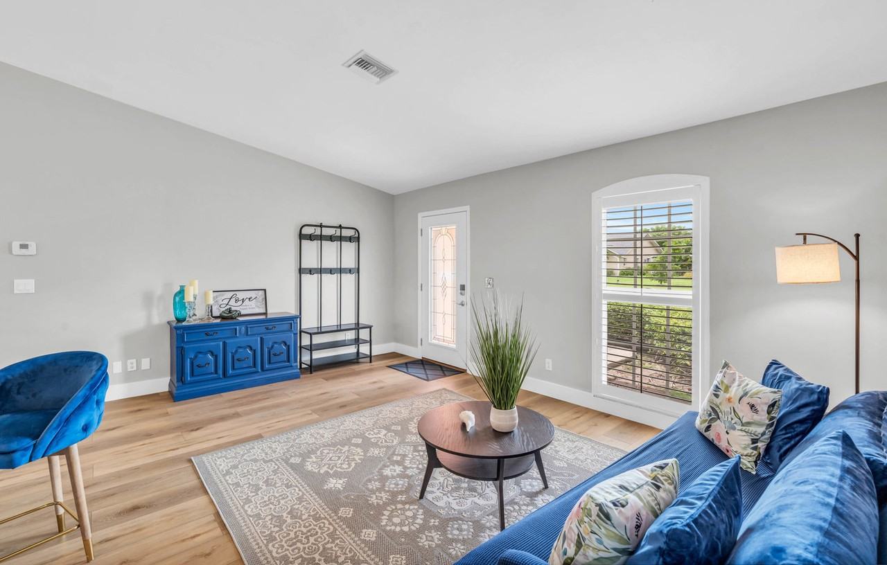 81 Wickliffe Dr #1073563P - Photo 5 of 33