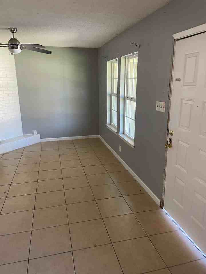 905 Fieldwood Drive #A - Photo 3 of 11