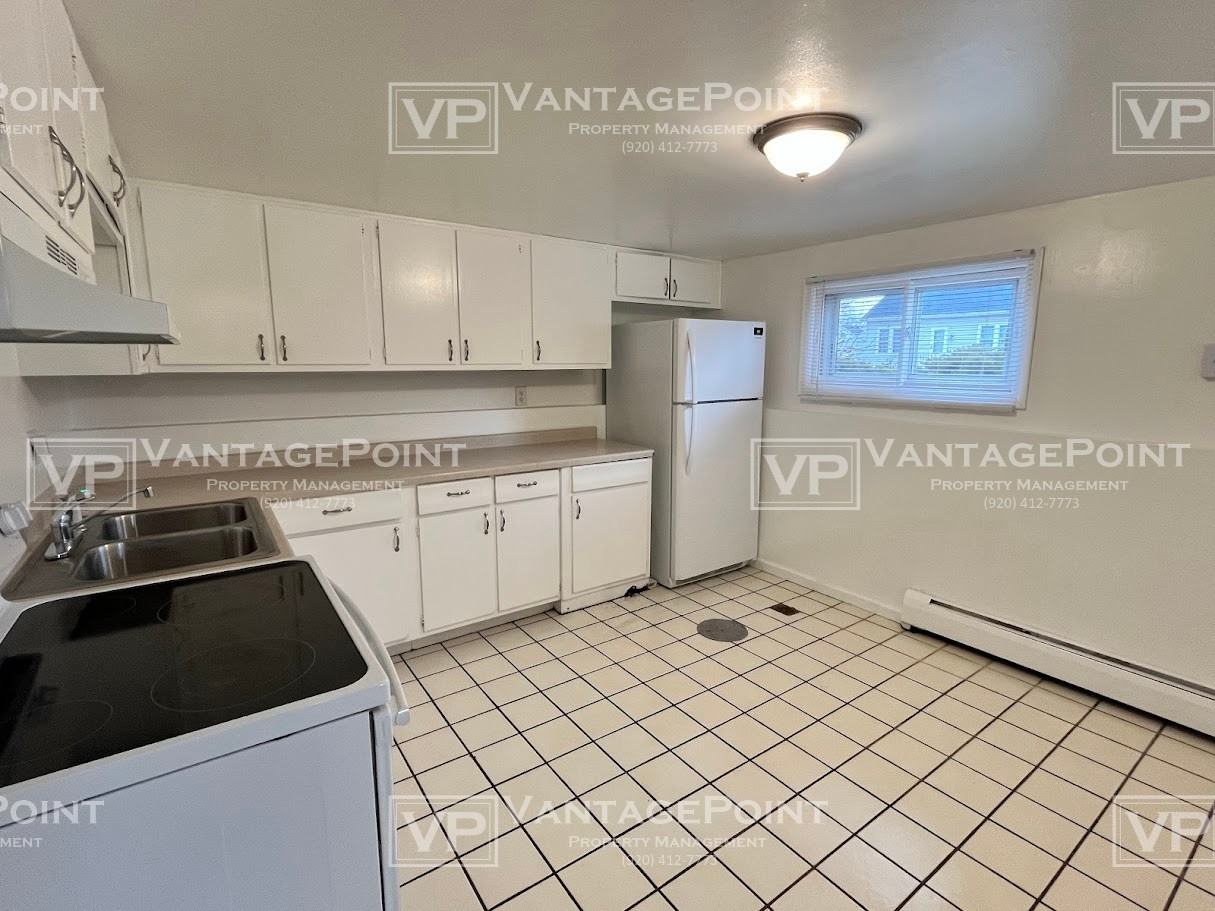 1015 Grignon St - Photo 2 of 13