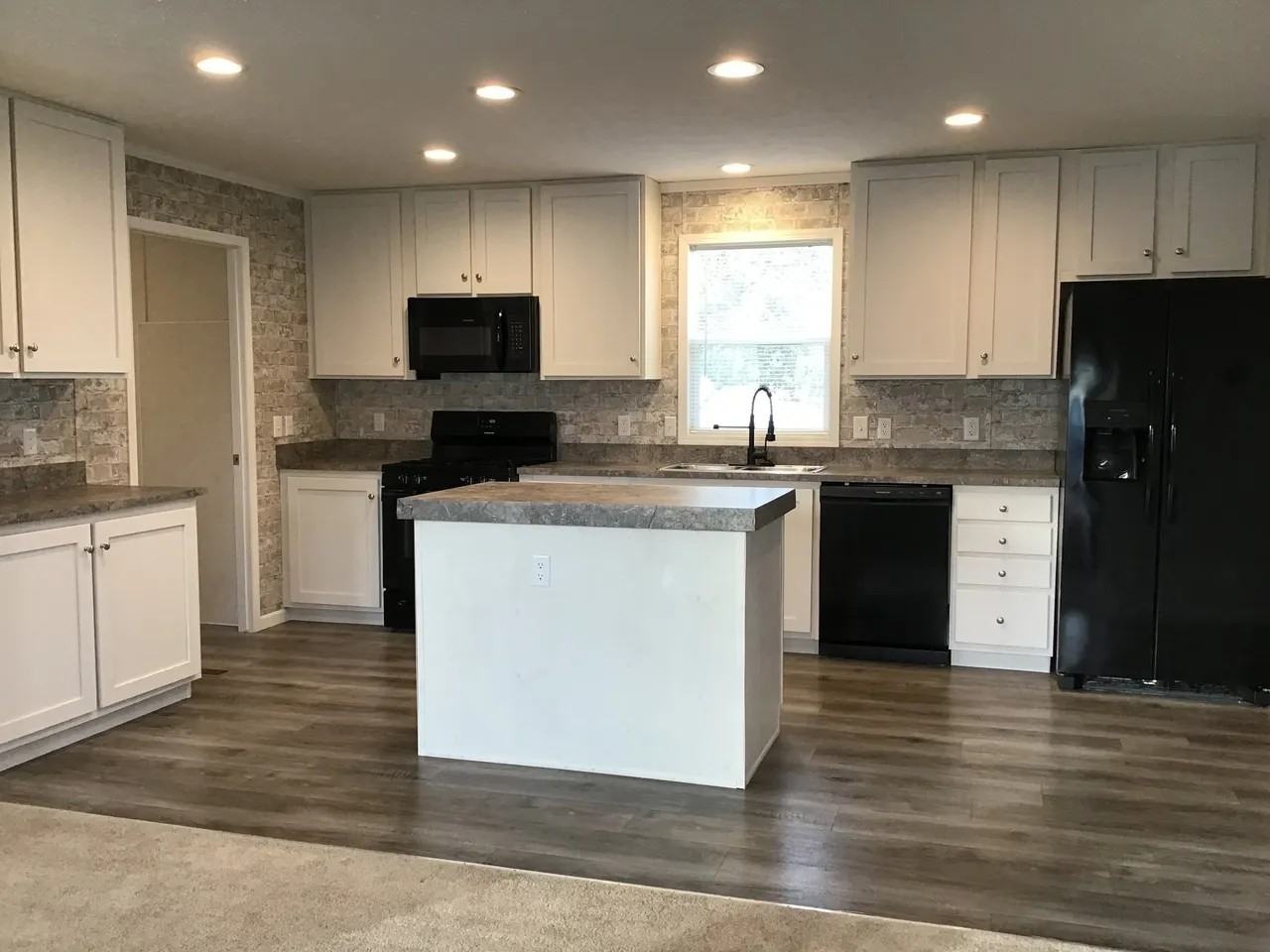 317 Se Autumn Park Dr #77 - Photo 5 of 28