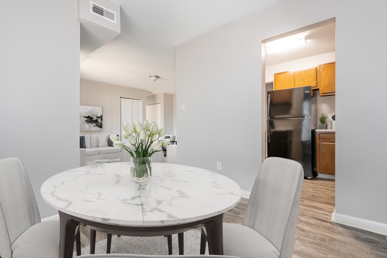 Signal Hill Apartments and Townhomes - Photo 5 of 46