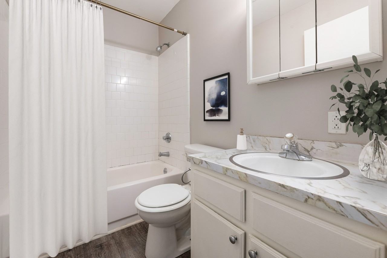 Signal Hill Apartments and Townhomes - Photo 6 of 54