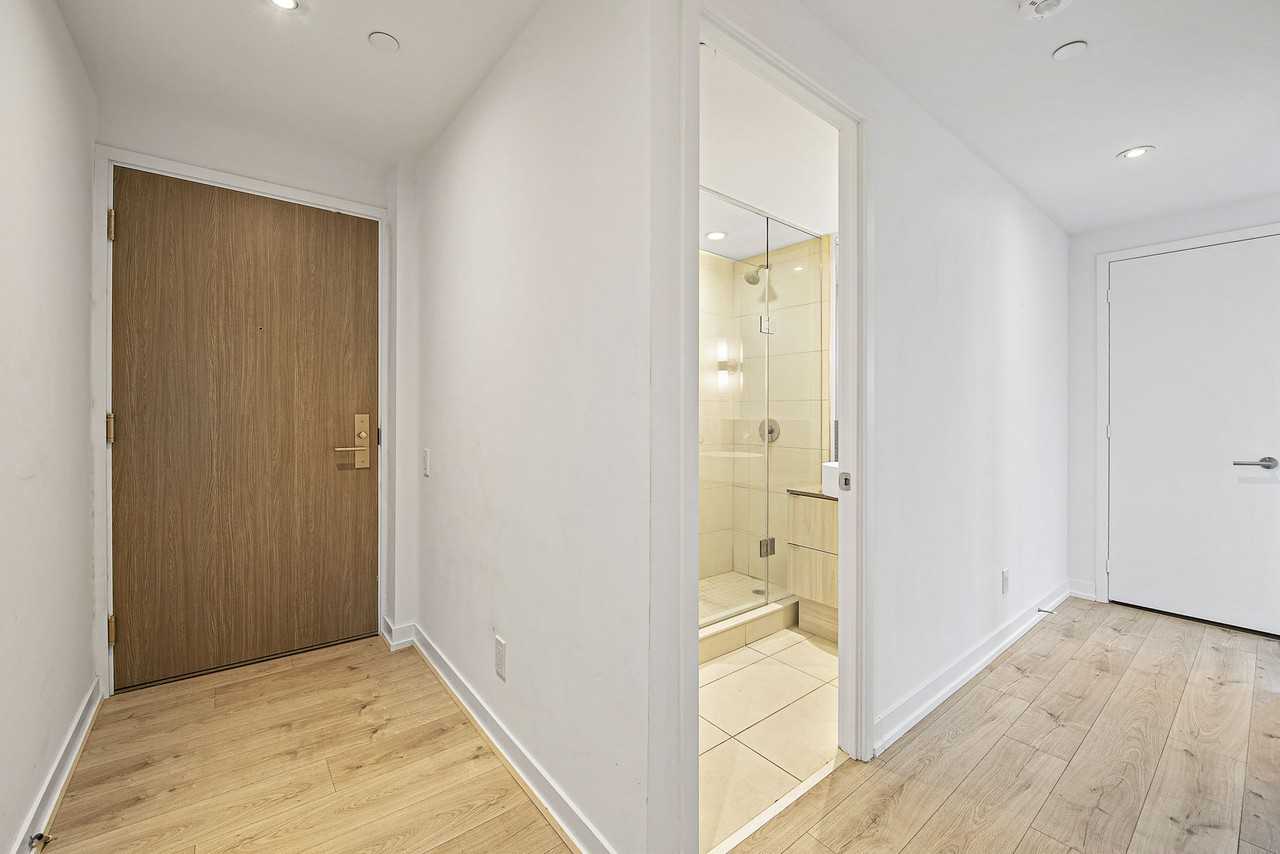 161 Roehampton Avenue #3103 - Photo 7 of 26