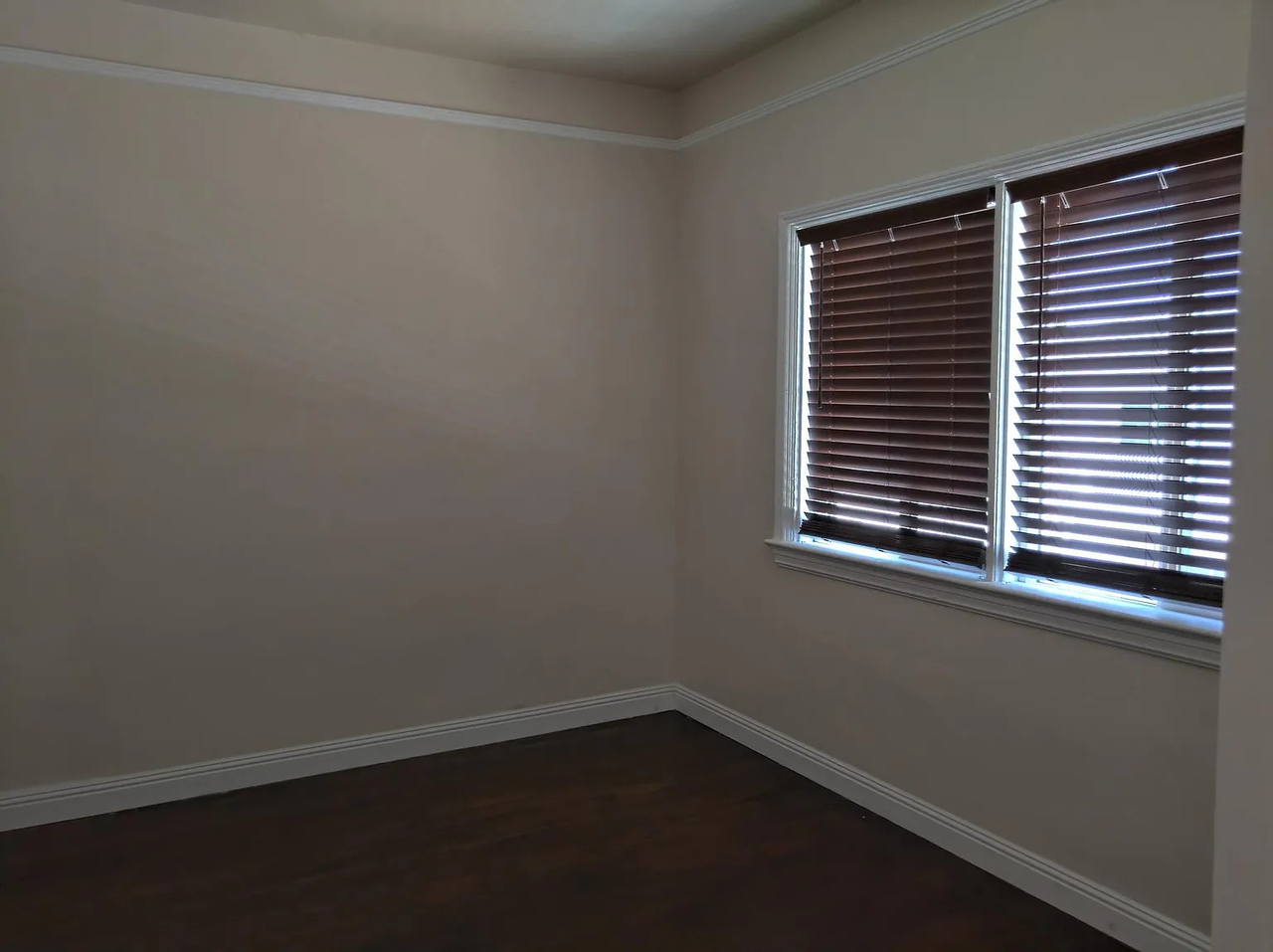 1321 East Mabel Street - Photo 6 of 34