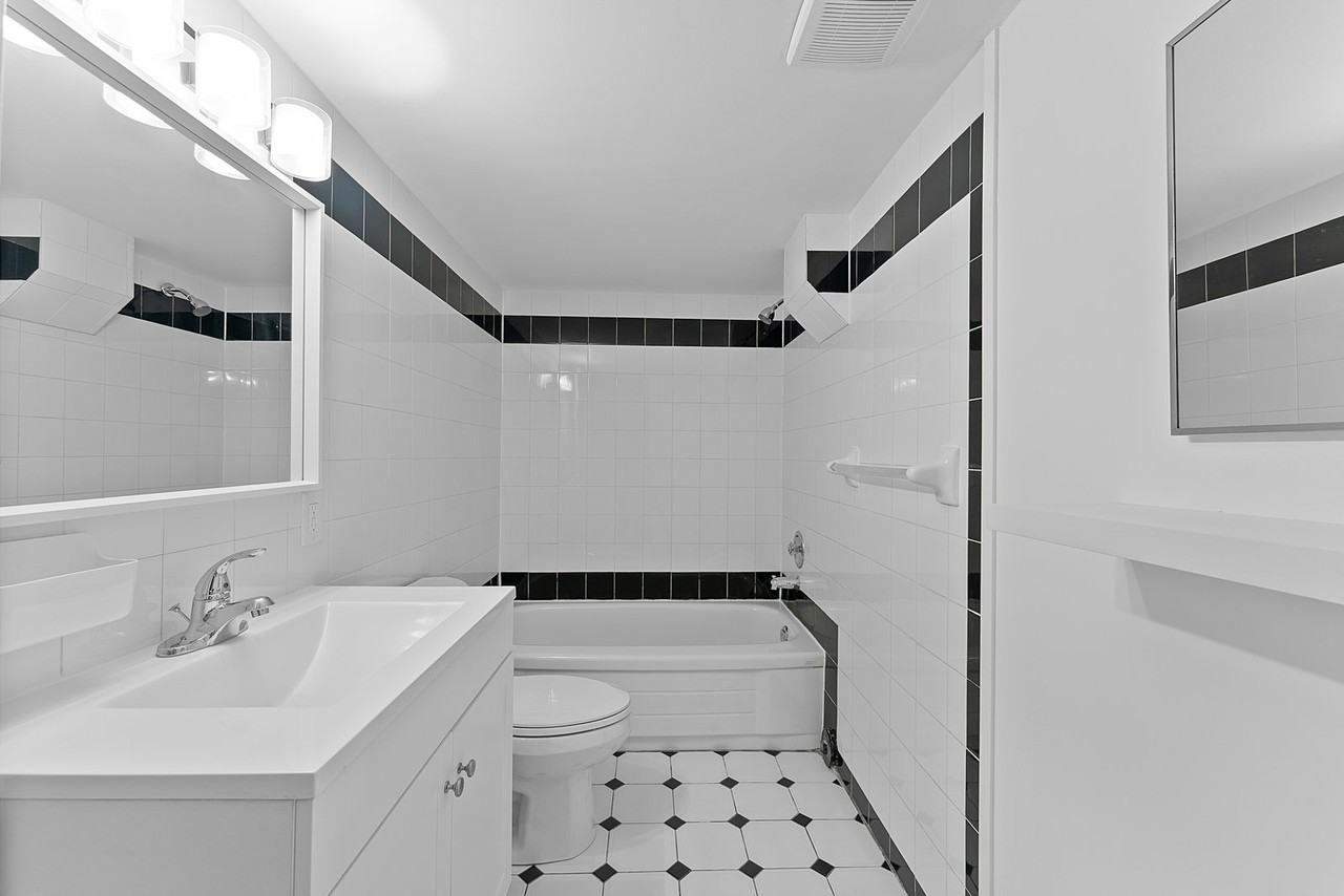 310 Jane Street - Photo 2 of 16