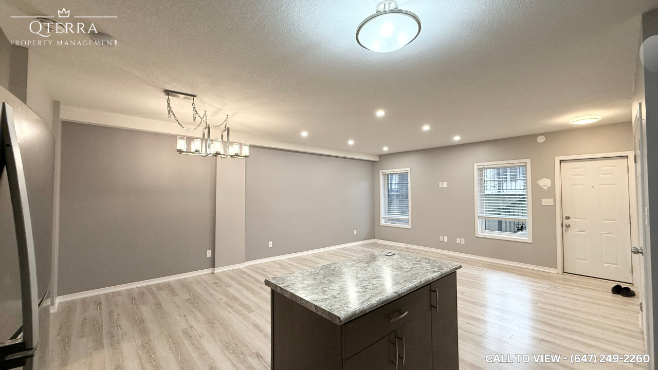 24H-1989 Ottawa St S, Kitchener, Ontario N2E 0G7 - Photo 3 of 11