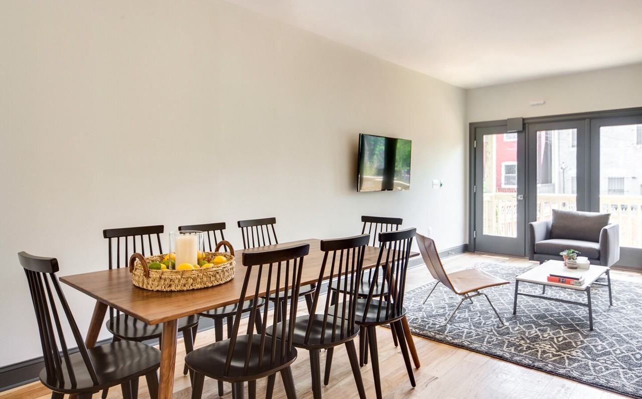 410-412 Richardson PL NW - Photo 4 of 33