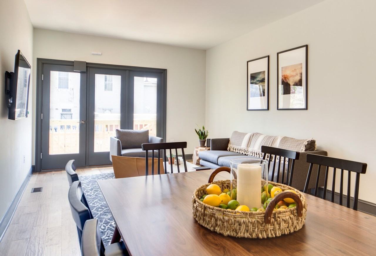 410-412 Richardson PL NW - Photo 5 of 33