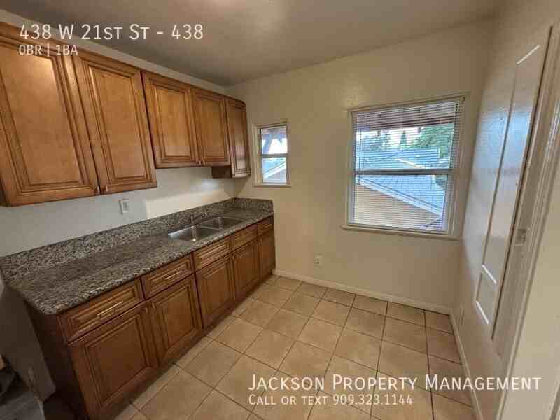 438 W 21st St #438 - Photo 2 of 10