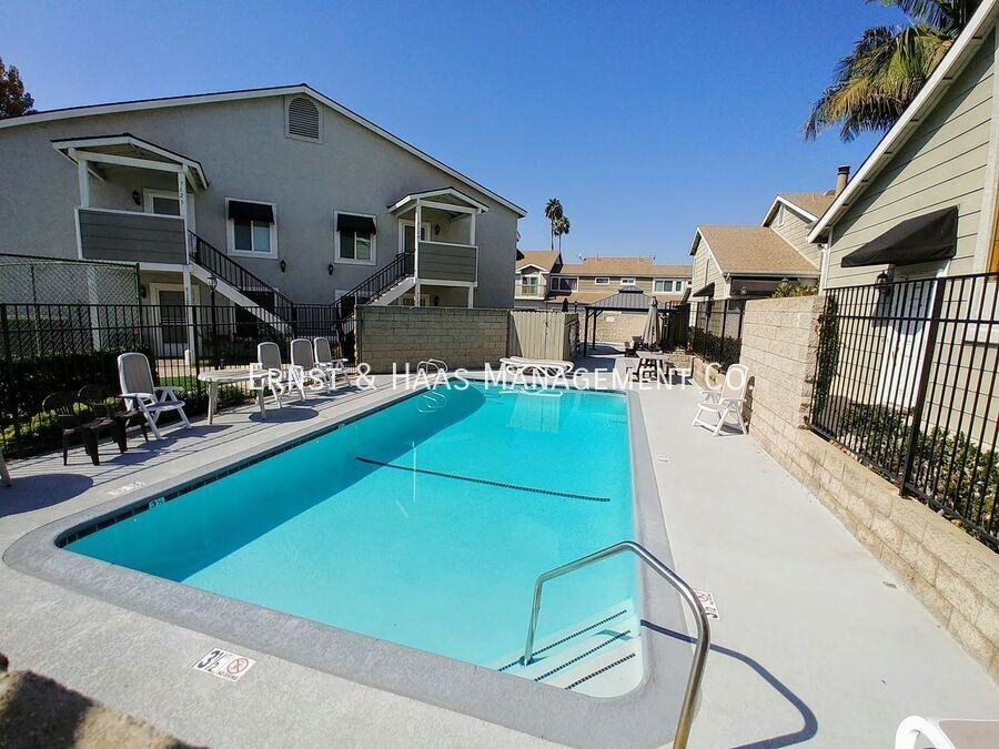 7091 Cerritos Ave - Photo 2 of 20