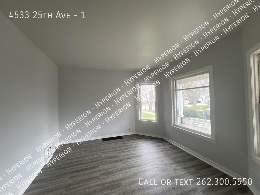 4533 25th Ave #1 - Photo 2 of 10