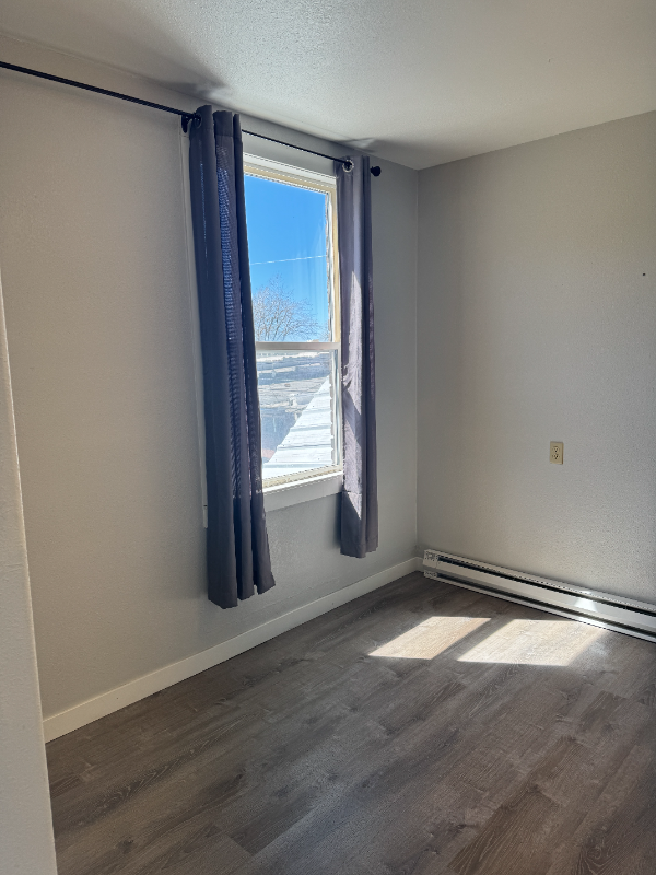 411 N 1st St #B - Photo 5 of 11