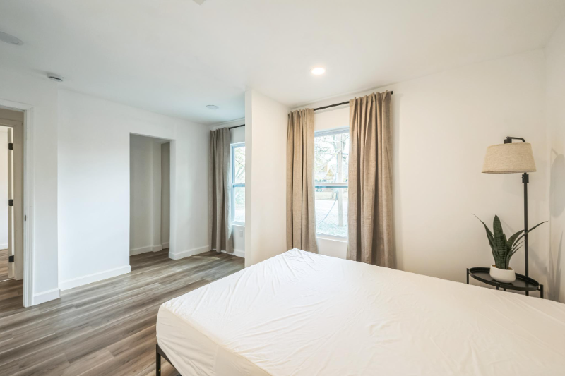 364 Adelle St Se - Photo 2 of 20