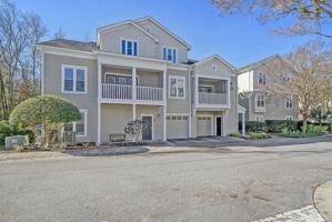 featured image of 2521 Egret Crest Ln