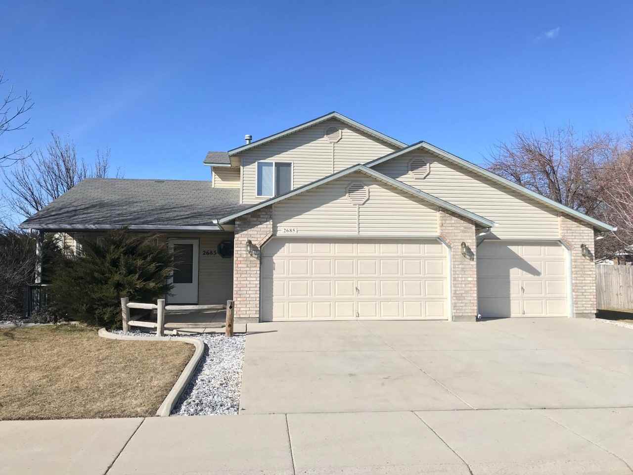 2685 N Arrowwood Way - Photo 2 of 23