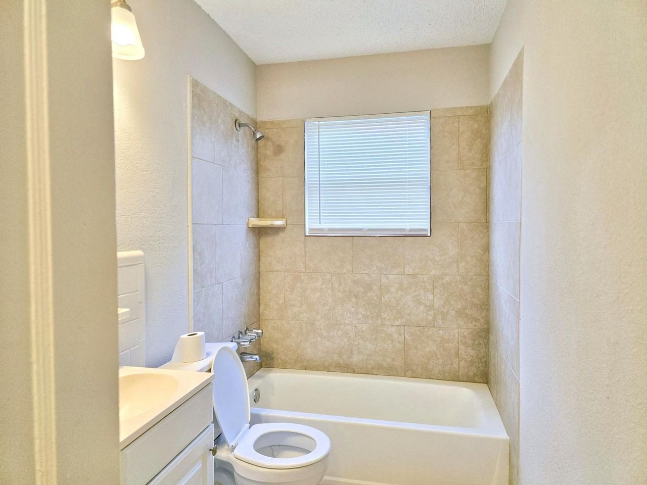 1136 5th Avenue North - Photo 7 of 13