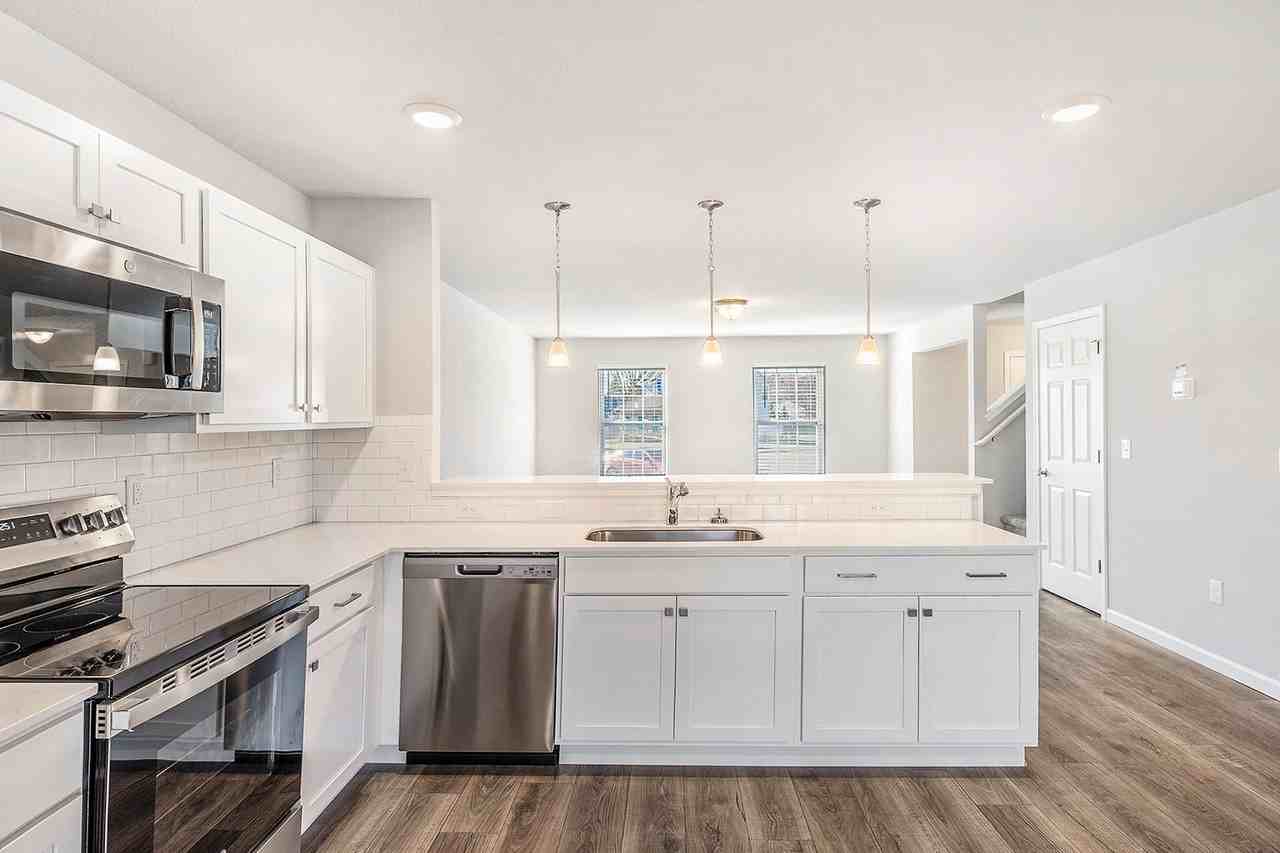 7328 Montego Bay St - Photo 2 of 19