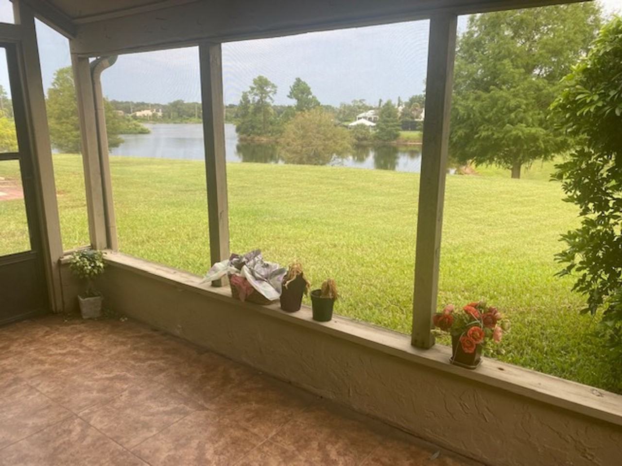 155 Trevor Ct - Photo 2 of 14