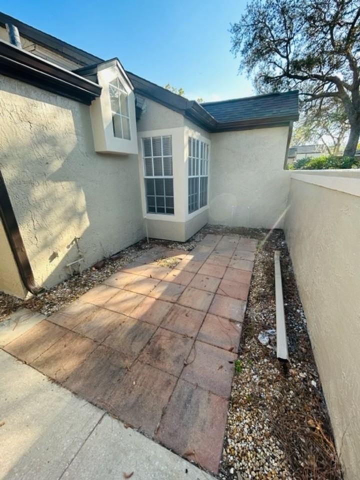 155 Trevor Ct - Photo 3 of 14