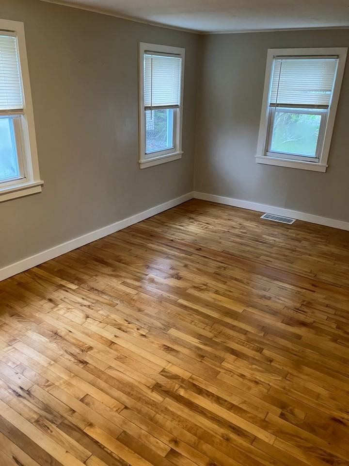 404 Plymouth Ave - Photo 6 of 15