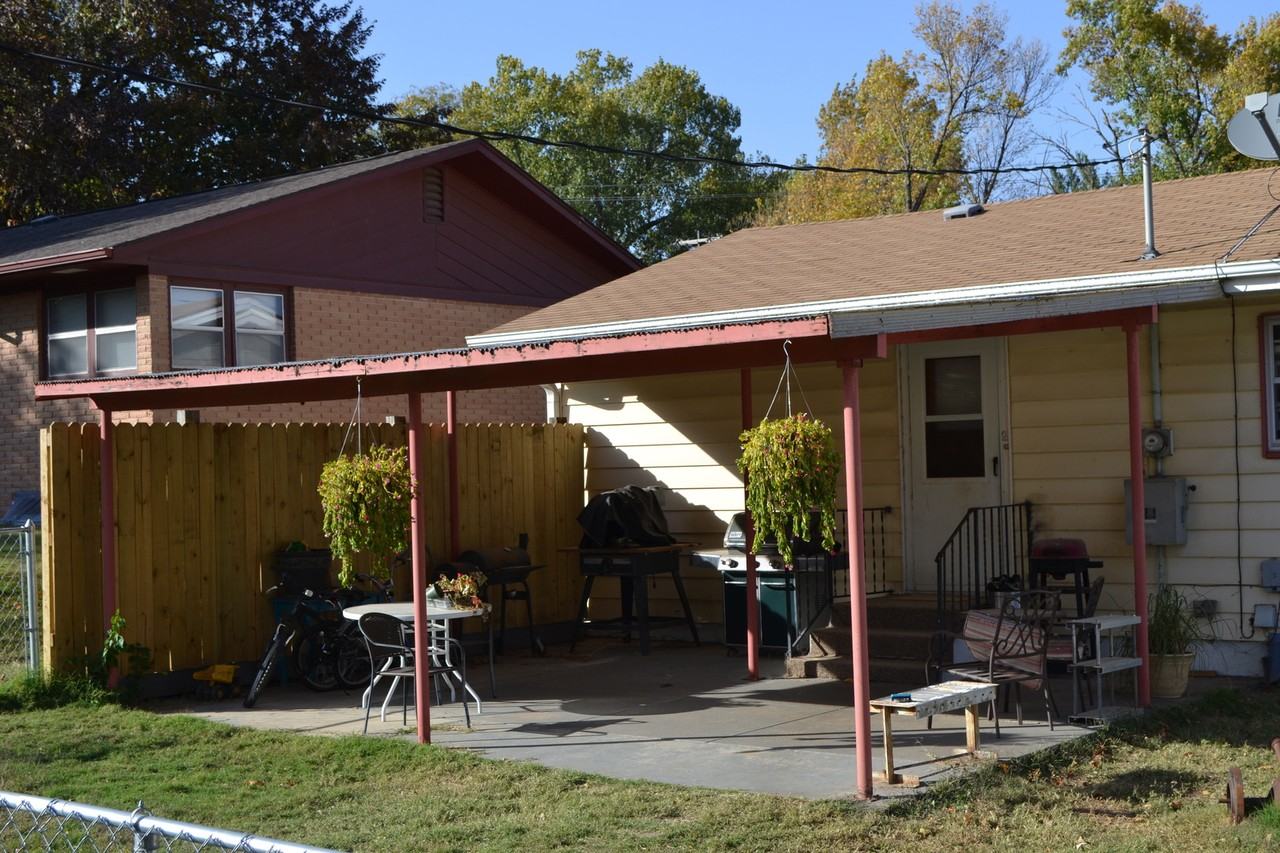 322 Webster St - Photo 3 of 50