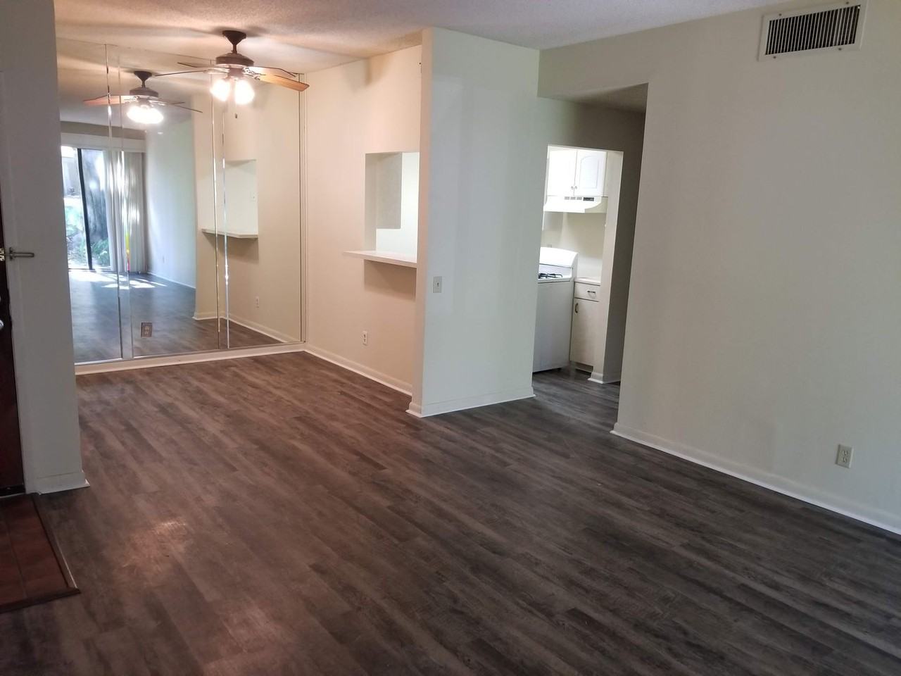 2040 San Marcos Dr Se #106 - Photo 3 of 11