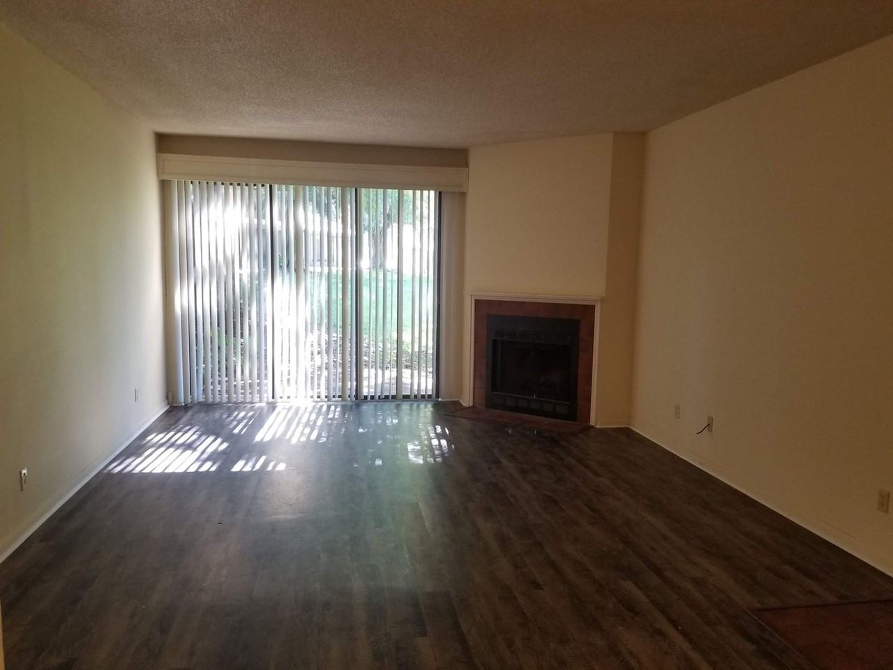 2040 San Marcos Dr Se #106 - Photo 4 of 11