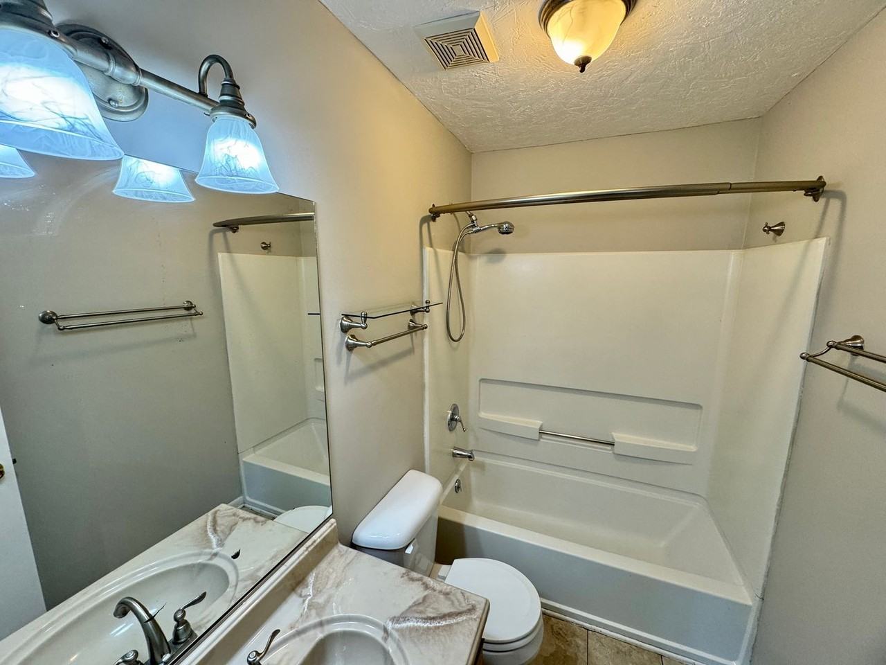 3323 Balero Ct - Photo 3 of 16