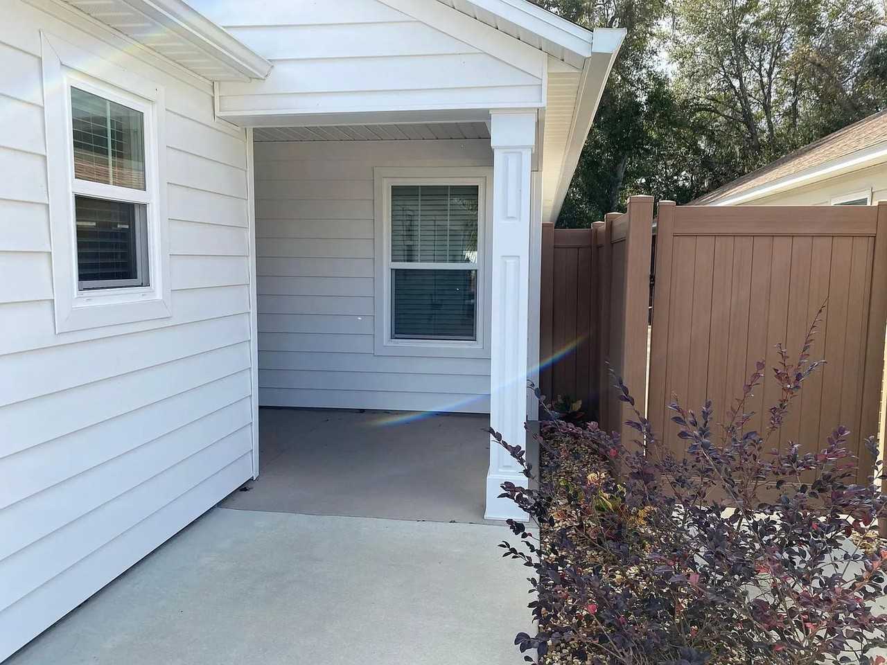 3148 Merrit Ln - Photo 3 of 46