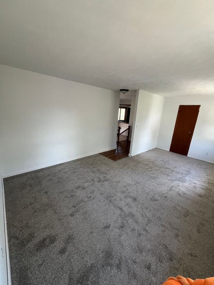 2328 Stokebridge Rd - Photo 6 of 13