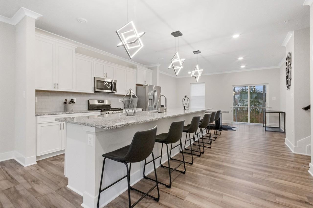 3045 Perthshire Pl - Photo 3 of 27