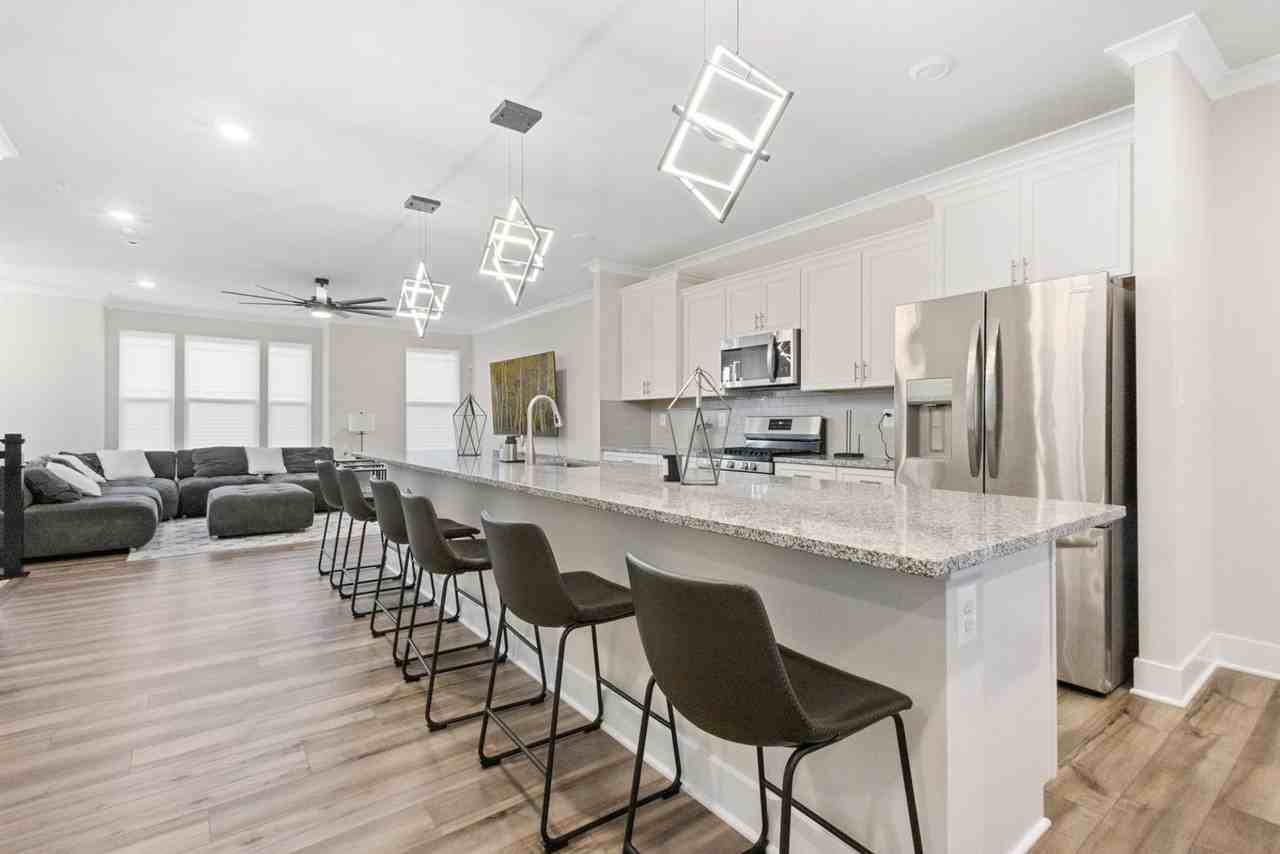 3045 Perthshire Pl - Photo 2 of 27