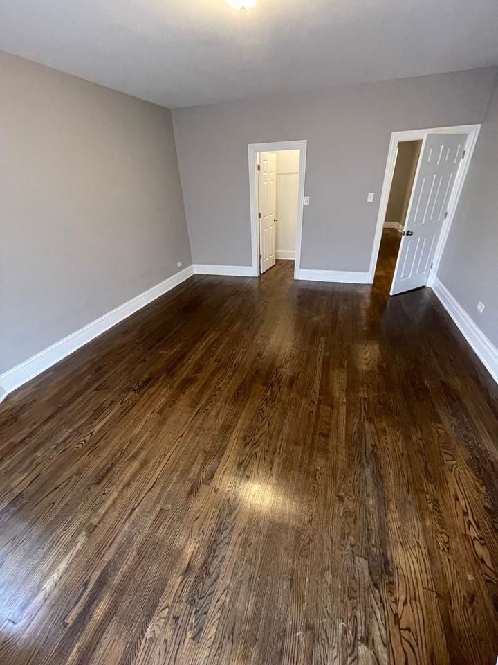 11019 S Vernon Ave - Photo 4 of 8