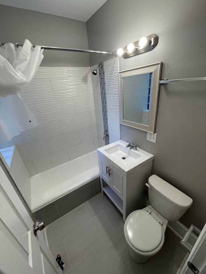 11019 S Vernon Ave - Photo 6 of 8