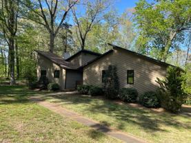 2715 Garces Cir - Photo 1 of 1