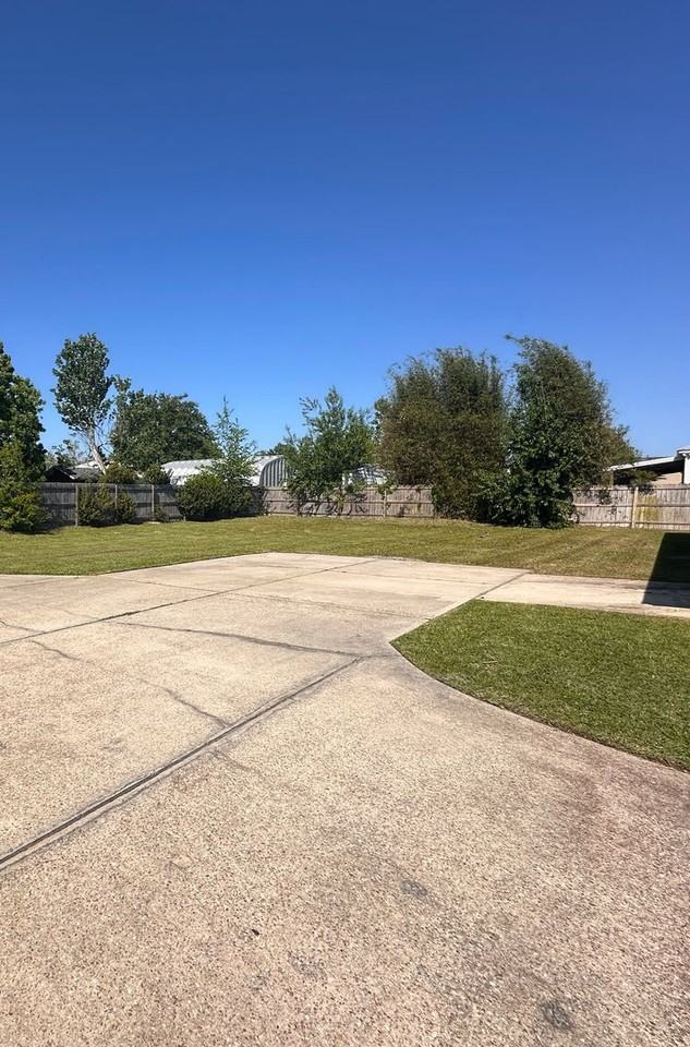 618 Gabriel St - Photo 4 of 14