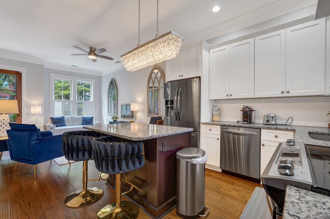 716 Tattnall St #NA - Photo 7 of 28