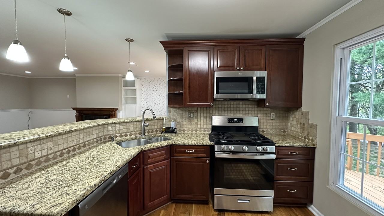 45 Bristol Ct #NA - Photo 3 of 30