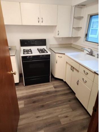 3606 N 97th St - Photo 6 of 11