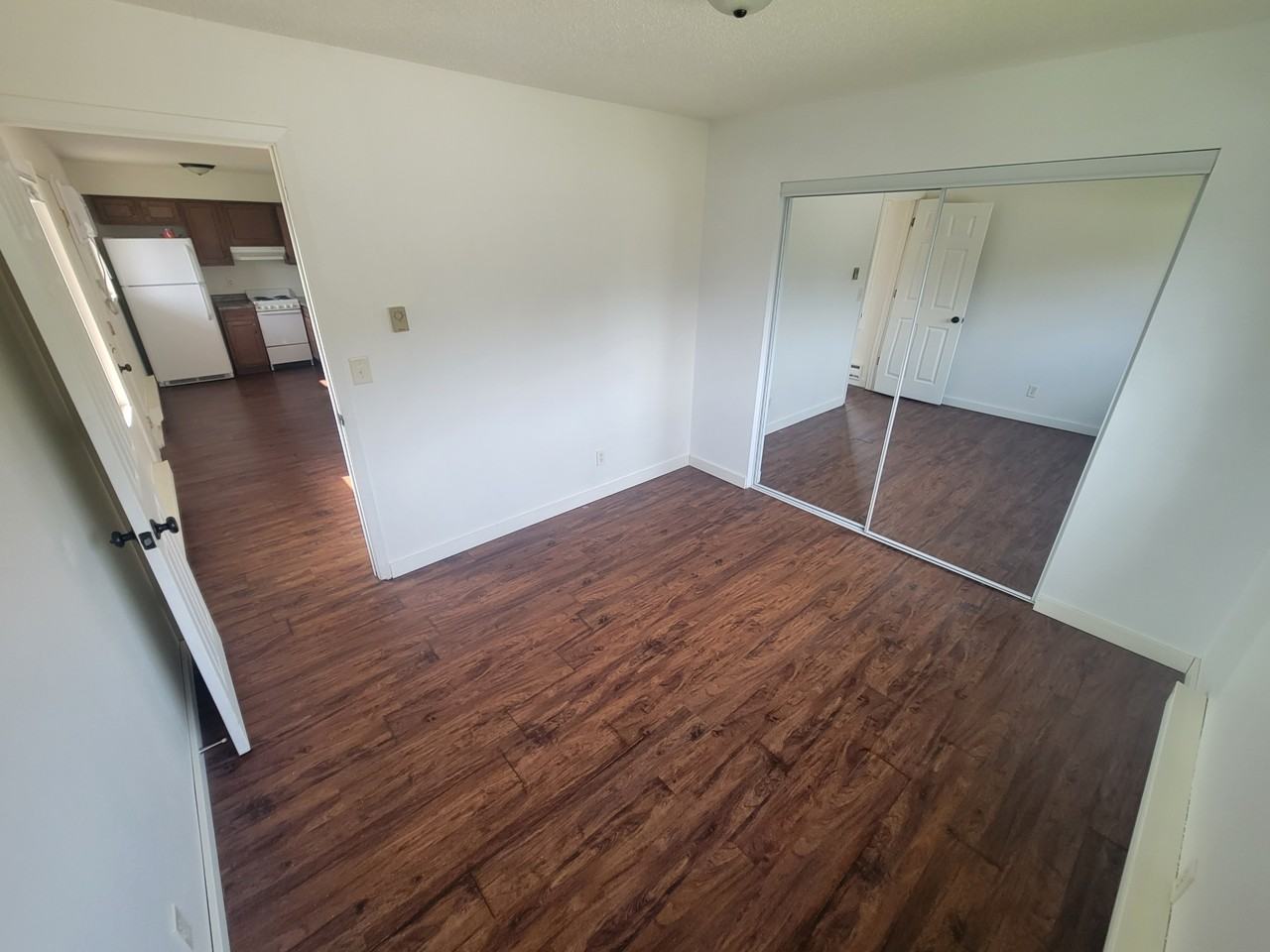 1738 La Crescent St #20 - Photo 7 of 9