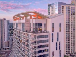 featured image of 801 W 5th St