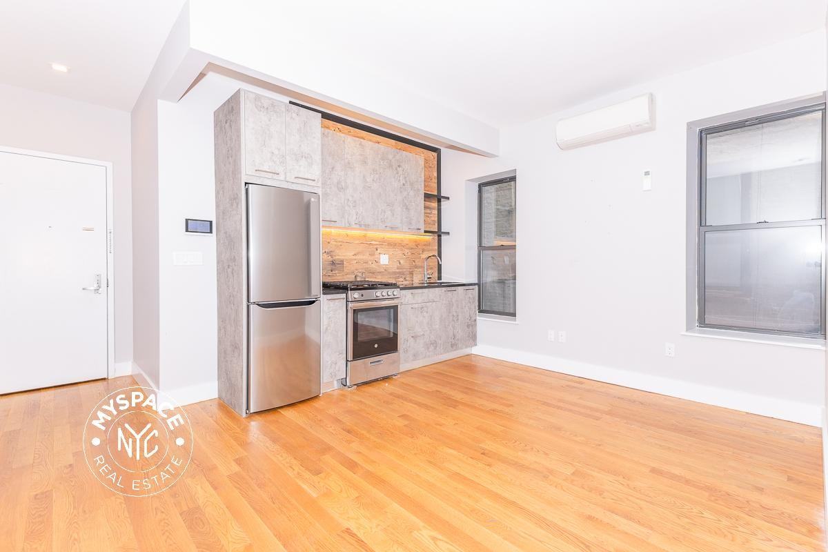 228 New York Ave #2B - Photo 2 of 10