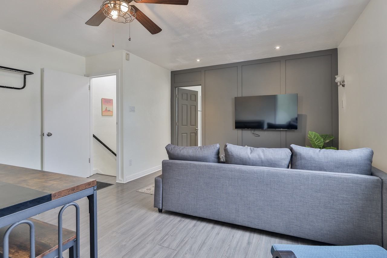 16 Strathgowan Avenue #2 - Photo 2 of 34
