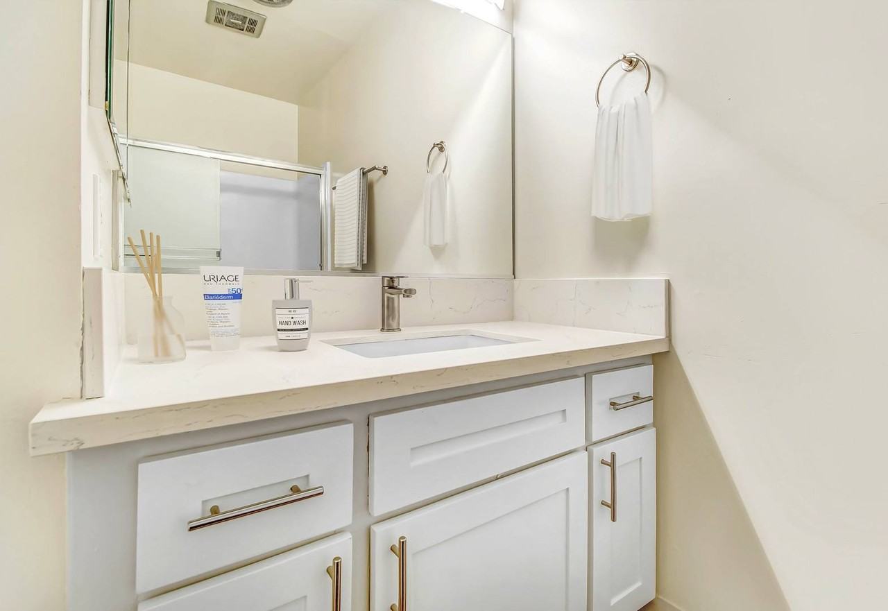 Riverside Drive Apartments - Photo 7 of 56