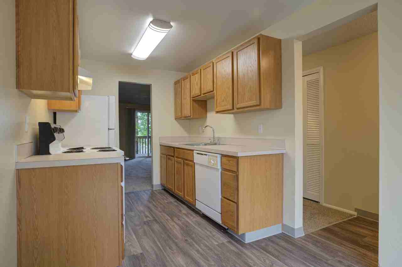 Ranch Apartments - Photo 4 of 37