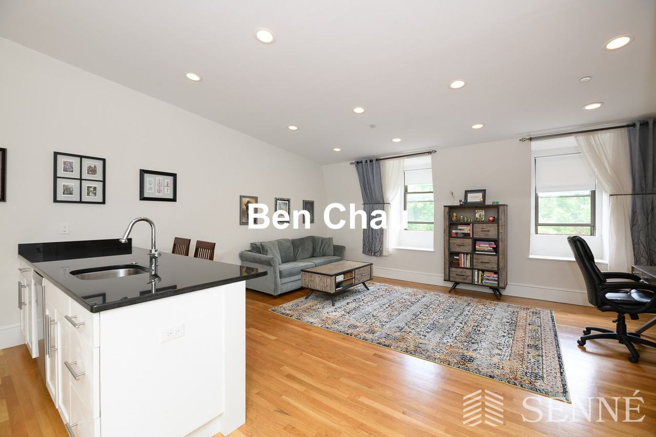 87 3rd St #1B - Photo 2 of 9